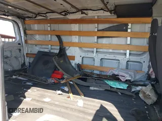 2018 Ford Transit z VIN 1FTYR1ZM2JKA64616, wystawiony jako IAAI lot #42416596 z przebiegiem Nie podano mil oraz . Historia ofert i sprzedaży dostępna na DreamBid. Obrazek 8.