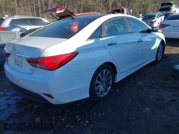 2014 Hyundai Sonata SE with VIN 5NPEC4AC7EH928010, listed as a IAAI auction lot 41618074 with 92,403 mi miles and . Bid and sale history available at DreamBid. Image 4.