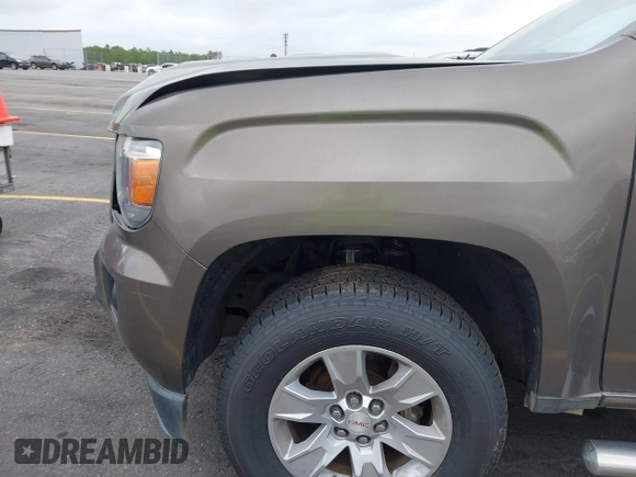 2015 GMC Canyon 2WD SLE with VIN 1GTG5BE38F1229799, listed as a IAAI auction lot 41944801 with 71,165 mi miles. Bid and sale history available at carsss.com. Image 20.