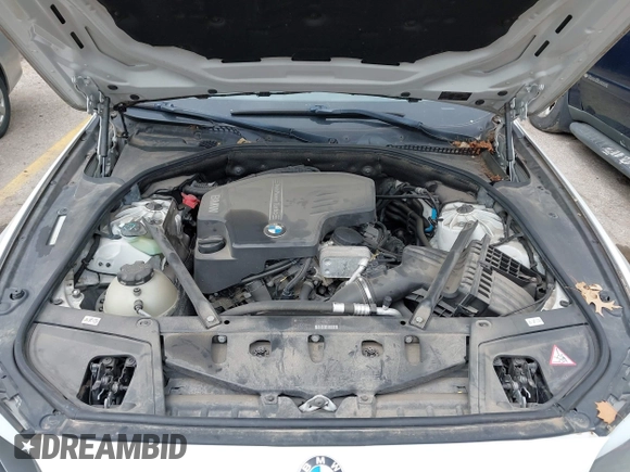 2012 BMW 5 Series 528i xDrive with VIN WBAXH5C58CDW11514, listed as a IAAI auction lot 42131076 with 146,788 mi miles. Bid and sale history available at carsss.com. Image 10.