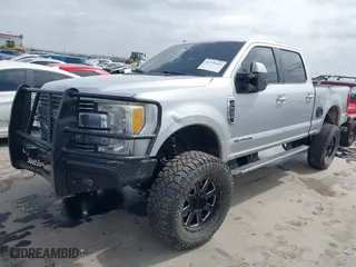 2017 Ford Super Duty F-250 SRW Lariat with VIN 1FT7W2BT2HED91697, listed as a IAAI auction lot 41739685 with 126,785 mi miles. Bid and sale history available at carsss.com. Image 18.