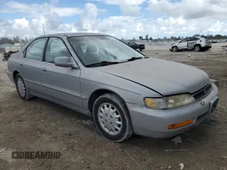 1997 Honda Accord EX with VIN 1HGCD566XVA201031, listed as a Copart auction lot 44755585 with 134,966 mi miles and Salvage Title. Bid and sale history available at carsss.com. Image 4.