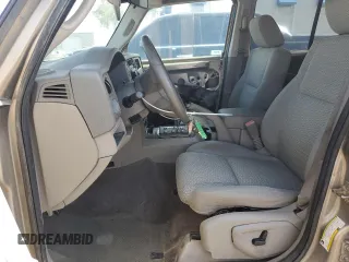 2006 Jeep Commander with VIN 1J8HG48K06C319278, listed as a Copart auction lot 60560225 with 122,920 mi miles and Salvage title. Bid and sale history available at DreamBid. Image 7.