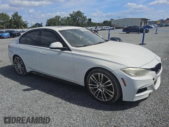 2014 BMW 3 Series 335i z VIN WBA3A9C55EF479491, wystawiony jako Copart lot #55447365 z przebiegiem Nie podano mil oraz Czysty tytuł • Clean title. Historia ofert i sprzedaży dostępna na DreamBid. Obrazek 4.