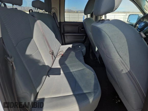 2017 Ram 1500 ST z VIN 1C6RR7FT6HS773618, wystawiony jako Copart lot #51469415 z przebiegiem 164 388 mil mil oraz Szkoda całkowita • Salvage title. Historia ofert i sprzedaży dostępna na DreamBid. Obrazek 11.