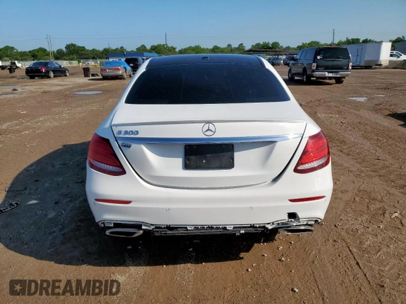 2017 Mercedes-Benz E 300 Luxury z VIN WDDZF4JB8HA181700, wystawiony jako Copart lot #58608045 z przebiegiem 69 312 mil mil oraz Szkoda całkowita • Salvage title. Historia ofert i sprzedaży dostępna na DreamBid. Obrazek 6.
