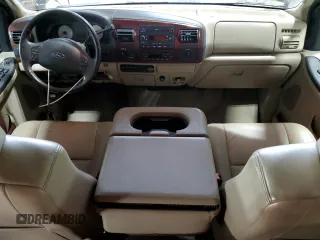 2005 Ford F-350 XL z VIN 1FTWW31P05EC99103, wystawiony jako Copart lot #61751405 z przebiegiem 111 475 mil mil oraz Czysty tytuł • Clean title. Historia ofert i sprzedaży dostępna na DreamBid. Obrazek 8.