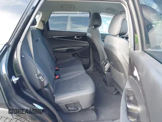 2017 Kia Sorento LX z VIN 5XYPG4A53HG199627, wystawiony jako IAAI lot #41199694 z przebiegiem 90 155 mil mil oraz . Historia ofert i sprzedaży dostępna na DreamBid. Obrazek 8.