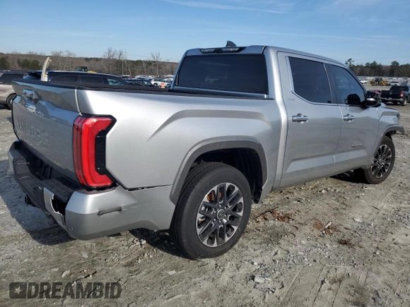 2024 Toyota Tundra Limited Hybrid z VIN 5TFJC5DB7RX074962, wystawiony jako Copart lot #88689145 z przebiegiem 7 853 mil mil oraz Szkoda całkowita • Salvage title. Historia ofert i sprzedaży dostępna na DreamBid. Obrazek 3.