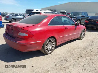 2008 Mercedes-Benz CLK 350 z VIN WDBTJ56H88F236858, wystawiony jako IAAI lot #41795197 z przebiegiem 166 648 mil mil oraz . Historia ofert i sprzedaży dostępna na DreamBid. Obrazek 4.