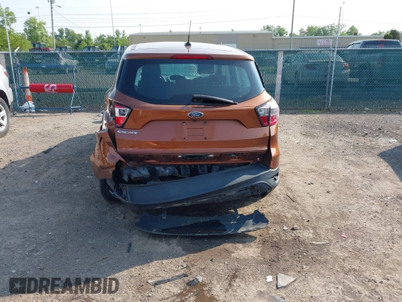 2017 Ford Escape S z VIN 1FMCU0F79HUC31792, wystawiony jako IAAI lot #42377599 z przebiegiem 98 300 mil mil oraz . Historia ofert i sprzedaży dostępna na DreamBid. Obrazek 17.