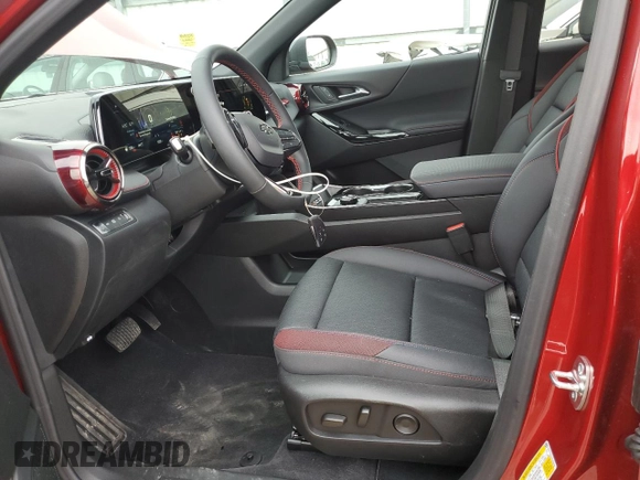 2025 Chevrolet Equinox AWD RS z VIN 3GNAXTEGXSL259454, wystawiony jako Copart lot #52596955 z przebiegiem 1 009 mil mil oraz Szkoda całkowita • Salvage title. Historia ofert i sprzedaży dostępna na DreamBid. Obrazek 7.