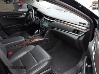 2016 Cadillac XTS Luxury Collection z VIN 2G61N5S38G9141105, wystawiony jako IAAI lot #42430714 z przebiegiem 105 122 mil mil oraz . Historia ofert i sprzedaży dostępna na DreamBid. Obrazek 5.
