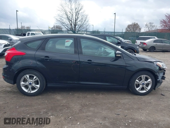 2014 Ford Focus SE with VIN 1FADP3K20EL308990, listed as a IAAI auction lot 41914825 with 33,498 mi miles. Bid and sale history available at carsss.com. Image 12.