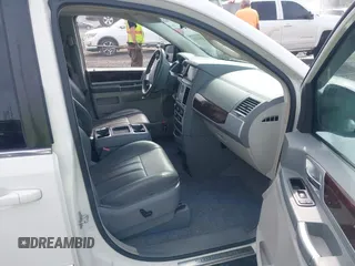 2010 Chrysler Town & Country Touring with VIN 2A4RR5D19AR188015, listed as a IAAI auction lot 41997283 with 172,877 mi miles. Bid and sale history available at carsss.com. Image 5.