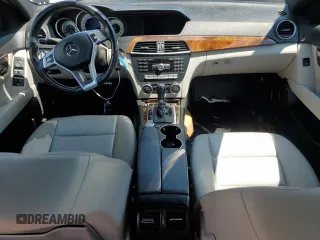 2013 Mercedes-Benz C 300 Sport с VIN WDDGF8AB9DR252462, выставлен на аукционе Copart как лот 62599095 с пробегом 132 670 миль миль и Списание • Salvage title. История ставок и продаж доступна на DreamBid. Изображение 8.