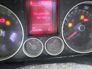 2007 Volkswagen GTI z VIN WVWEV71K07W092461, wystawiony jako IAAI lot #41628038 z przebiegiem 125 241 mil mil oraz . Historia ofert i sprzedaży dostępna na DreamBid. Obrazek 7.