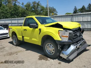 2022 Ford F-150 XL with VIN 1FTMF1EB3NKE01585, listed as a Copart auction lot 68897514 with 29,951 mi miles and Salvage title. Bid and sale history available at DreamBid. Image 4.