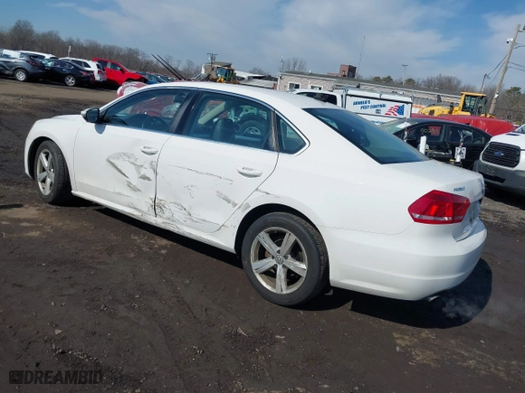 2012 Volkswagen Passat SE with VIN 1VWBP7A38CC020227, listed as a IAAI auction lot 41644536 with 227,205 mi miles. Bid and sale history available at carsss.com. Image 3.