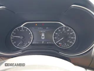 2017 Nissan Maxima SV z VIN 1N4AA6AP8HC446350, wystawiony jako IAAI lot #41852394 z przebiegiem 66 518 mil mil oraz . Historia ofert i sprzedaży dostępna na DreamBid. Obrazek 7.