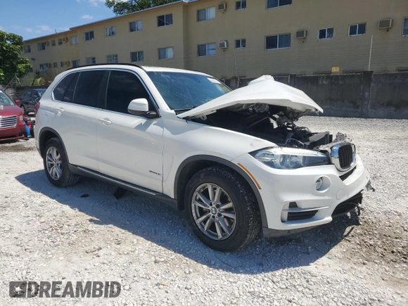 2014 BMW X5 xDrive35i with VIN 5UXKR0C52E0H20513, listed as a Copart auction lot 52831615 with 111,414 mi miles and Salvage Title. Bid and sale history available at carsss.com. Image 4.
