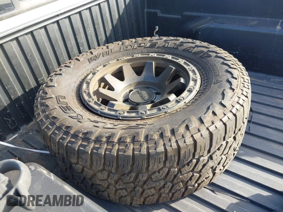 2013 Toyota Tacoma with VIN 3TMMU4FN3DM057649, listed as a IAAI auction lot 41583299 with 89,930 mi miles. Bid and sale history available at carsss.com. Image 12.