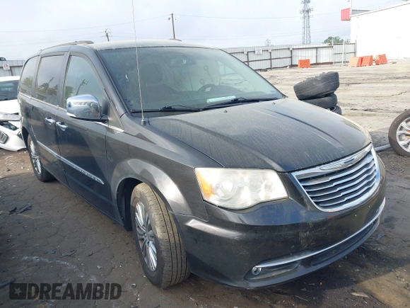 2014 Chrysler Town & Country Touring-L with VIN 2C4RC1CG5ER347141, listed as a IAAI auction lot 41948572 with 133,495 mi miles. Bid and sale history available at carsss.com. Image 1.