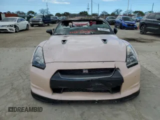 2009 Nissan GT-R Premium z VIN JN1AR54F89M252092, wystawiony jako Copart lot #46330405 z przebiegiem Nie podano mil oraz Nie do naprawy • Non repairable. Historia ofert i sprzedaży dostępna na DreamBid. Obrazek 5.