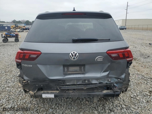 2020 Volkswagen Tiguan S with VIN 3VV1B7AX5LM055095, listed as a Copart auction lot 44147865 with 82,923 mi miles and Salvage Title. Bid and sale history available at carsss.com. Image 6.