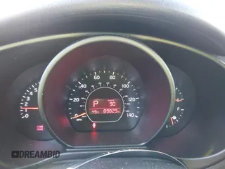 2015 Kia Soul with VIN KNDJN2A2XF7789632, listed as a IAAI auction lot 41547010 with 82,829 mi miles. Bid and sale history available at carsss.com. Image 7.