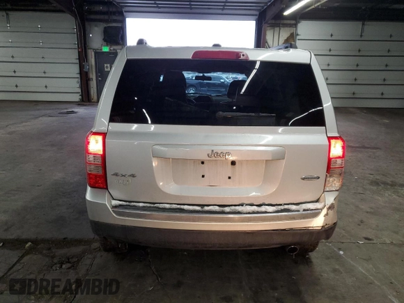 2011 Jeep Patriot Latitude X with VIN 1J4NF4GB1BD173681, listed as a Copart auction lot 45923325 with 119,732 mi miles and Salvage Title. Bid and sale history available at DreamBid. Image 6.
