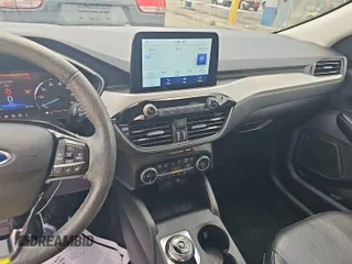 2021 Ford Escape SEL Hybrid with VIN 1FMCU0CZ4MUA54097, listed as a IAAI auction lot 42566428 with 45,342 mi miles and . Bid and sale history available at DreamBid. Image 19.