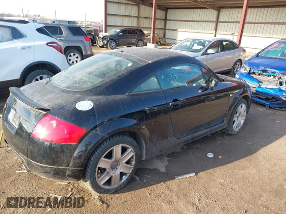 2004 Audi TT with VIN TRUWT28N941004373, listed as a IAAI auction lot 41886696 with 137,266 mi miles. Bid and sale history available at carsss.com. Image 4.