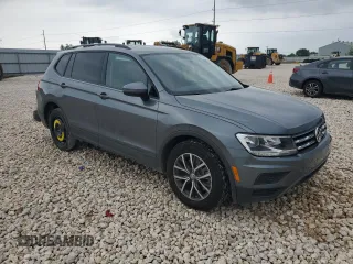 2021 Volkswagen Tiguan S z VIN 3VV1B7AX9MM012624, wystawiony jako Copart lot #55589435 z przebiegiem 61 343 mil mil oraz Szkoda całkowita • Salvage title. Historia ofert i sprzedaży dostępna na DreamBid. Obrazek 4.