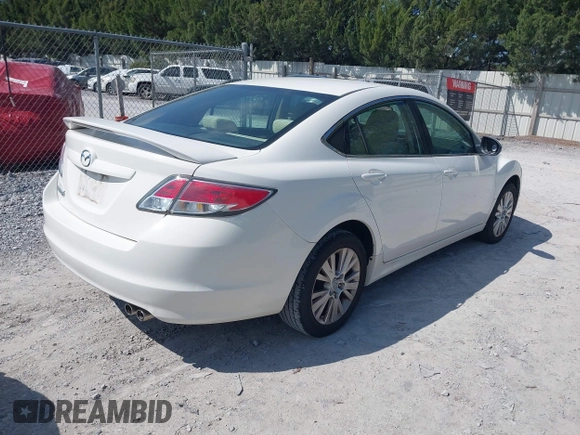 2010 Mazda 6 i Sport with VIN 1YVHZ8BHXA5M14752, listed as a IAAI auction lot 41942130 with 112,871 mi miles. Bid and sale history available at carsss.com. Image 4.