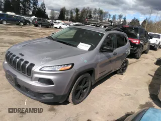 2017 Jeep Cherokee Altitude z VIN 1C4PJLAB6HW508950, wystawiony jako IAAI lot #36452848 z przebiegiem 101 860 mil mil oraz . Historia ofert i sprzedaży dostępna na DreamBid. Obrazek 2.