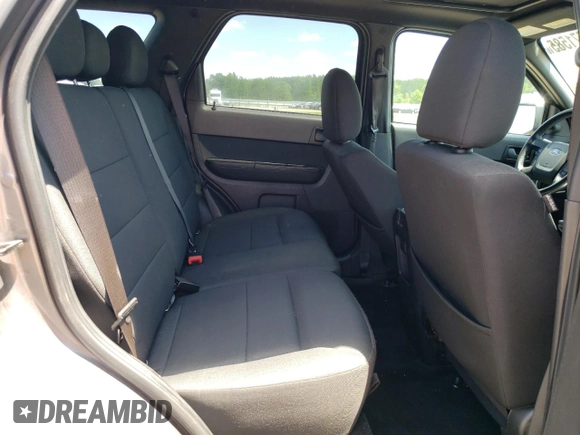 2012 Ford Escape XLT z VIN 1FMCU9D73CKA70061, wystawiony jako Copart lot #63571585 z przebiegiem 130 275 mil mil oraz Czysty tytuł • Clean title. Historia ofert i sprzedaży dostępna na DreamBid. Obrazek 11.
