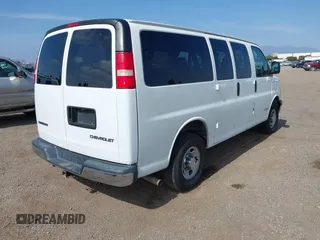 2006 Chevrolet Express Passenger with VIN 1GAHG35U061192639, listed as a IAAI auction lot 42465565 with 208,587 mi miles and . Bid and sale history available at DreamBid. Image 4.