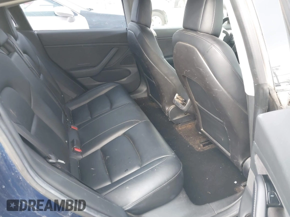 2018 Tesla Model 3 Long Range Battery z VIN 5YJ3E1EA3JF043451, wystawiony jako IAAI lot #41529214 z przebiegiem 65 375 mil mil oraz . Historia ofert i sprzedaży dostępna na DreamBid. Obrazek 8.