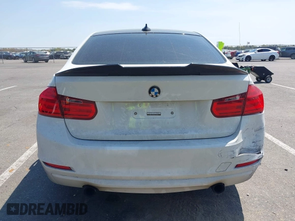 2012 BMW 3 Series 335i z VIN WBA3A9G54CNN67686, wystawiony jako IAAI lot #42106853 z przebiegiem 141 368 mil mil oraz . Historia ofert i sprzedaży dostępna na DreamBid. Obrazek 16.