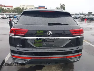 2022 Volkswagen Atlas SE z VIN 1V2WE2CA3NC203707, wystawiony jako IAAI lot #41720912 z przebiegiem 50 572 mil mil oraz . Historia ofert i sprzedaży dostępna na DreamBid. Obrazek 17.