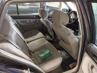 2001 Volkswagen Golf с VIN 9BWGD61J314038867, выставлен на аукционе IAAI как лот 42052729 с пробегом 292 014 миль миль и . История ставок и продаж доступна на DreamBid. Изображение 8.