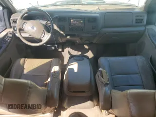 2003 Ford F-250 XL с VIN 1FTNW21L33EC23486, выставлен на аукционе Copart как лот 48821505 с пробегом 245 794 миль миль и Списание • Salvage title. История ставок и продаж доступна на DreamBid. Изображение 8.