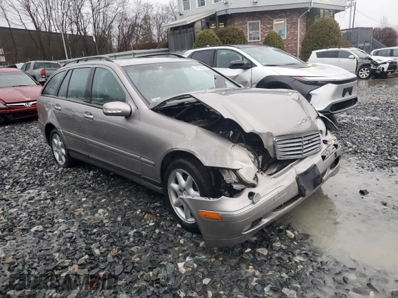 2003 Mercedes-Benz C 240 with VIN WDBRH81J23F350302, listed as a Copart auction lot 47828305 with 138,008 mi miles and Clean title. Bid and sale history available at DreamBid. Image 4.