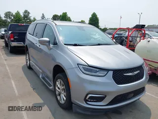 2021 Chrysler Pacifica Touring L с VIN 2C4RC1BG7MR548331, выставлен на аукционе IAAI как лот 42378118 с пробегом 30 517 миль миль и . История ставок и продаж доступна на DreamBid. Изображение 1.