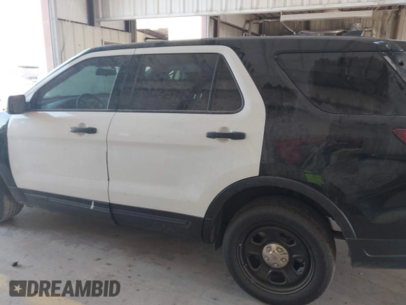 2018 Ford Police Interceptor Utility с VIN 1FM5K8AT5JGB19089, выставлен на аукционе IAAI как лот 42413153 с пробегом 122 665 миль миль и . История ставок и продаж доступна на DreamBid. Изображение 14.