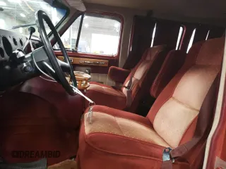 1985 Chevrolet Chevy Van z VIN 2GBEG25HXF4135062, wystawiony jako Copart lot #72788474 z przebiegiem 463 869 mil mil oraz Szkody całkowita. Historia ofert i sprzedaży dostępna na DreamBid. Obrazek 7.
