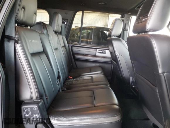 2015 Ford Expedition Max Platinum z VIN 1FMJK1MT7FEF36699, wystawiony jako Copart lot #60730365 z przebiegiem 69 029 mil mil oraz Szkoda całkowita • Salvage title. Historia ofert i sprzedaży dostępna na DreamBid. Obrazek 11.