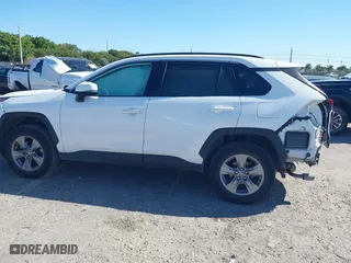 2022 Toyota RAV4 XLE with VIN 2T3W1RFV8NW192785, listed as a IAAI auction lot 41694815 with 28,906 mi miles. Bid and sale history available at carsss.com. Image 15.