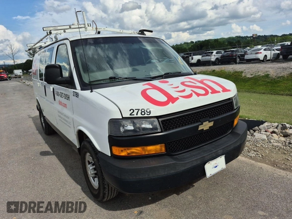 2018 Chevrolet Express Cargo z VIN 1GCWGAFP7J1337793, wystawiony jako IAAI lot #42854414 z przebiegiem 151 274 mil mil oraz . Historia ofert i sprzedaży dostępna na DreamBid. Obrazek 7.